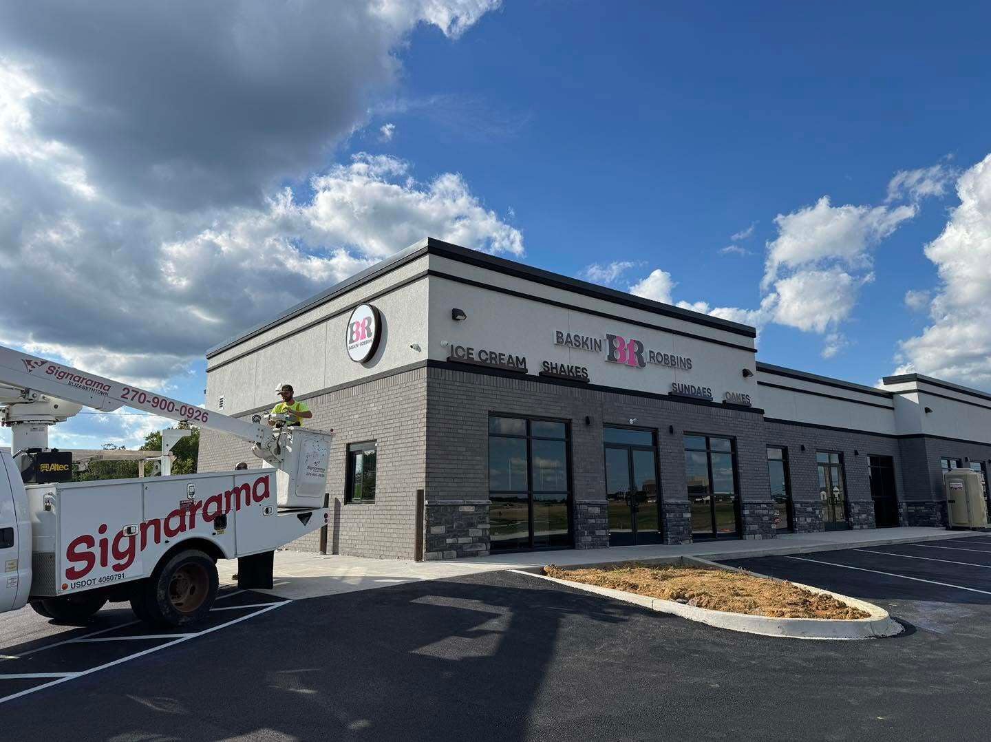 Baskin-Robbins Is Now Open! Signarama Elizabethtown Completes Eye-Catching New Storefront Sign Installation