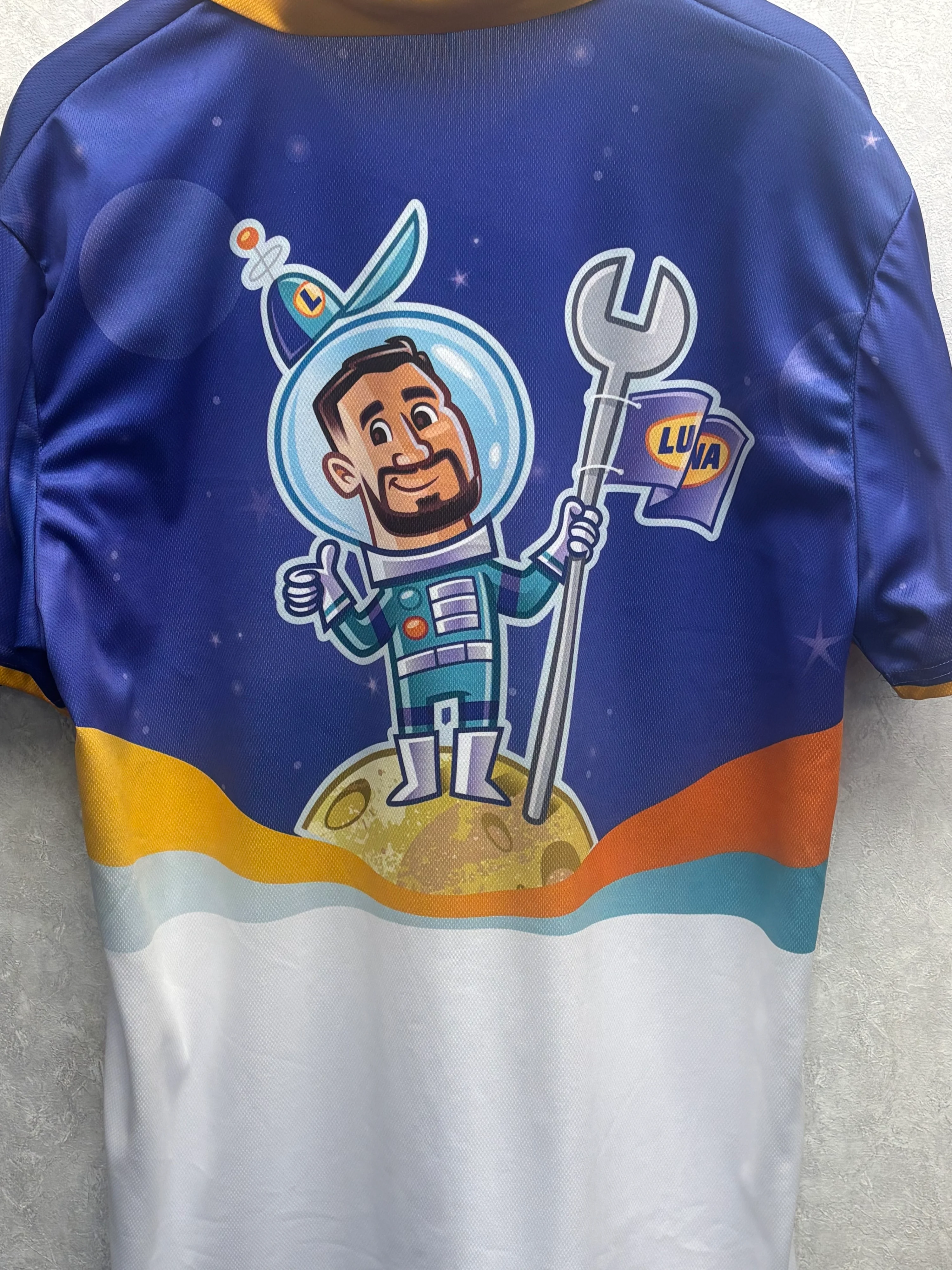 Employee Uniforms that stand out