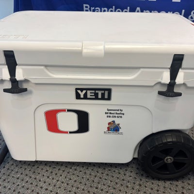 https://cdn.gorilladash.com/images/media/21515922/fully-promoted-usa-yeti-cooler-square-6a42b09c07e2a.jpg?auto=webp&crop=1%3A1%2Csmart&width=400