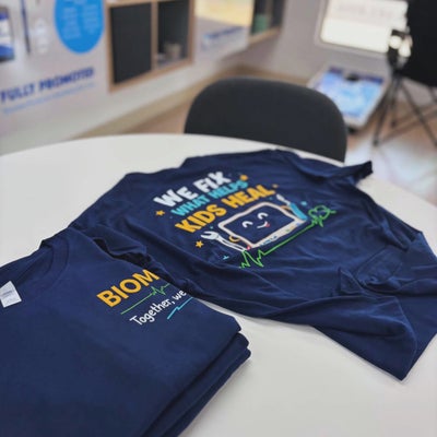 https://cdn.gorilladash.com/images/media/21520272/fully-promoted-usa-dtf-shirt-square-6a44880c0ec9a.jpg?auto=webp&crop=1%3A1%2Csmart&width=400