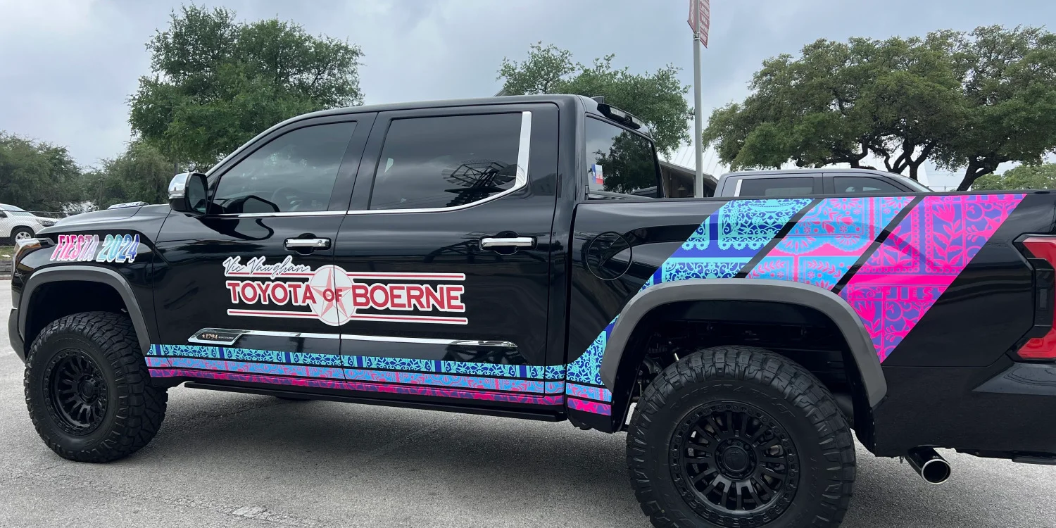 Vinyl Vehicle Lettering
