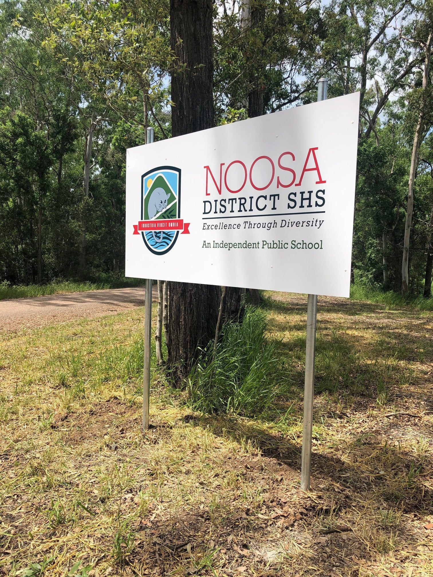 Noosa District High School Sign Installations