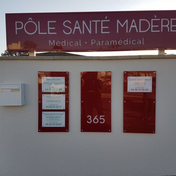 Signalétique pole santé - Signarama Bordeaux Sud
