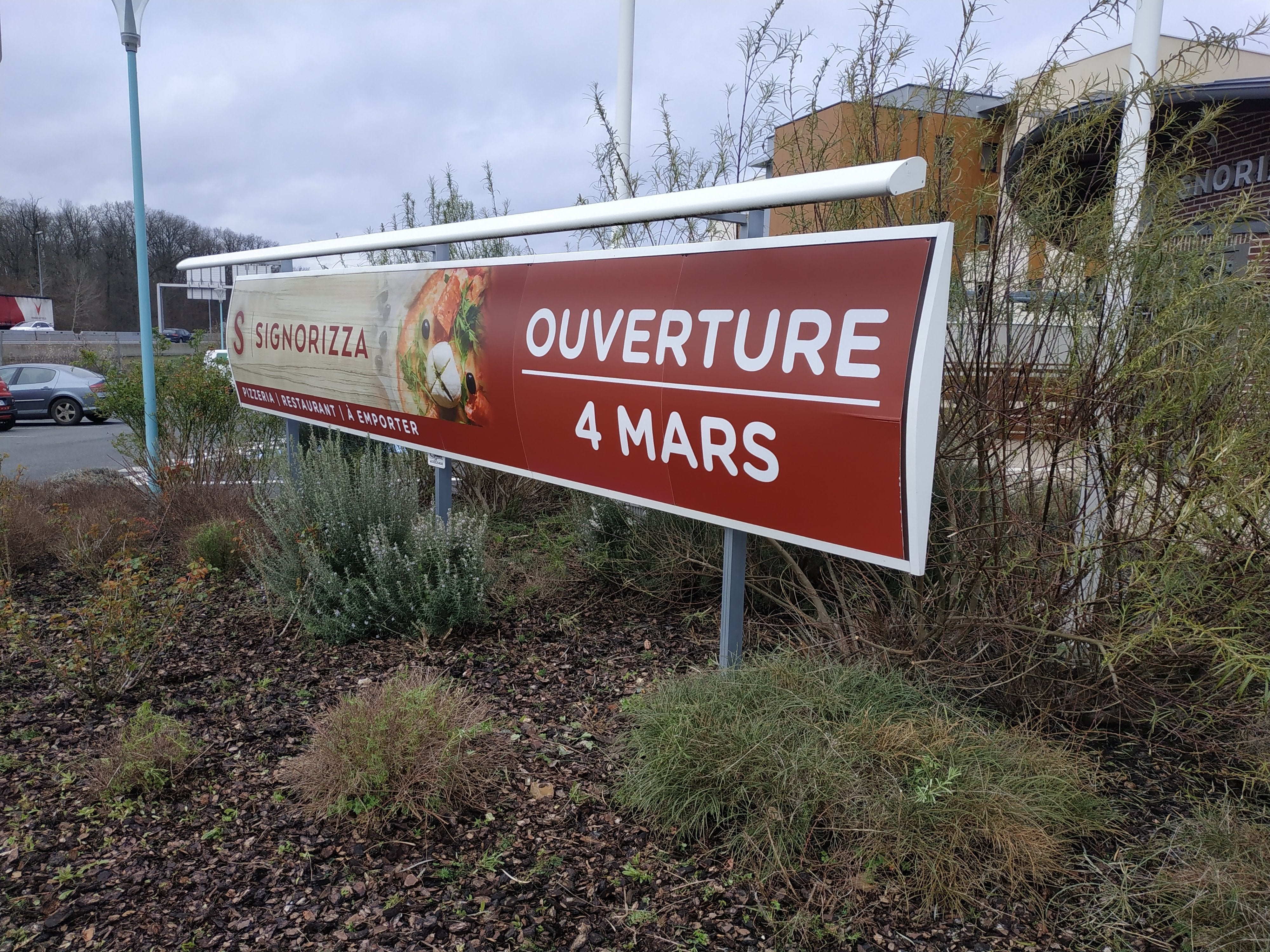 SIGNALETIQUE EXTERIEURE DE RESTAURANT