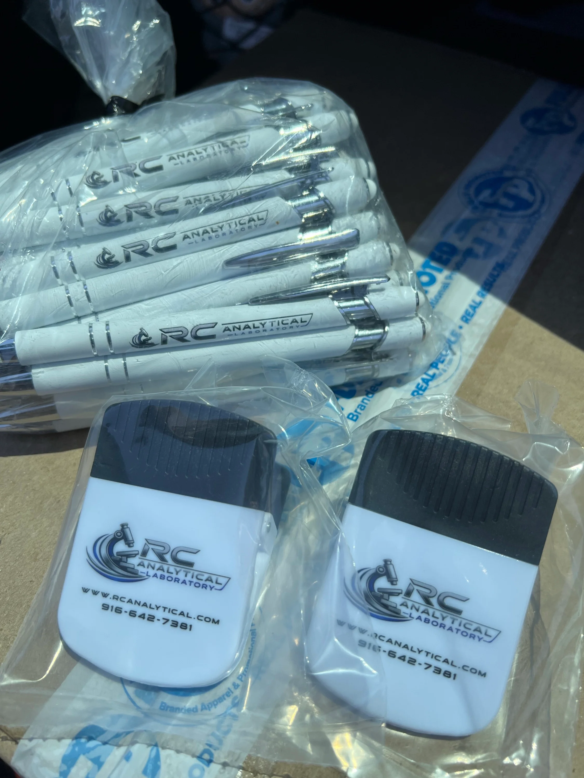 Custom Promotional Products That Boost Trade Show Visibility