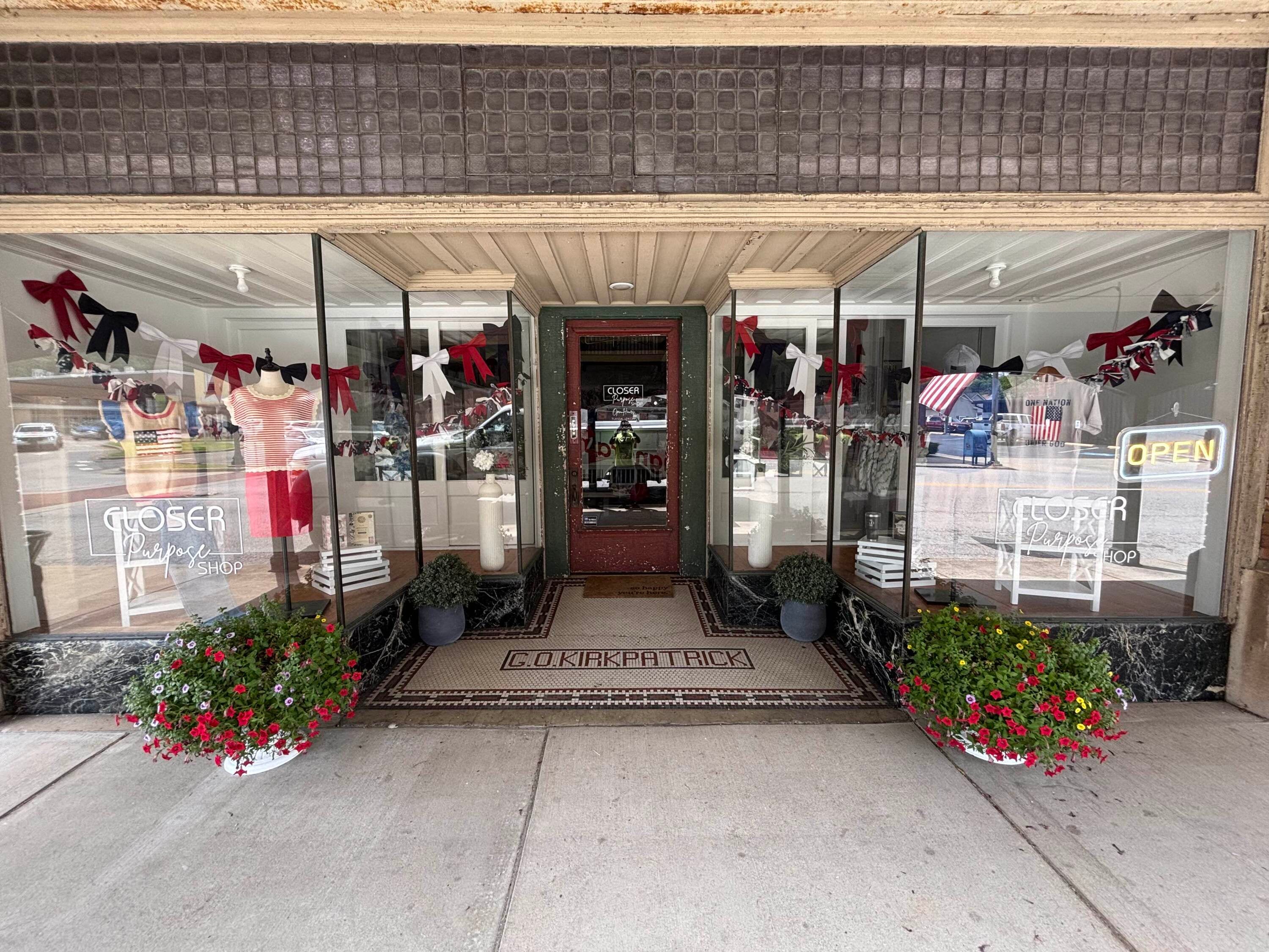 Custom Boutique Signage in Hodgenville, KY | Signarama Elizabethtown