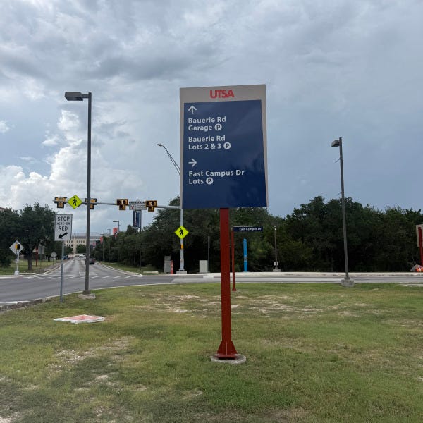 UTSA Reflective_Exterior Signs 4