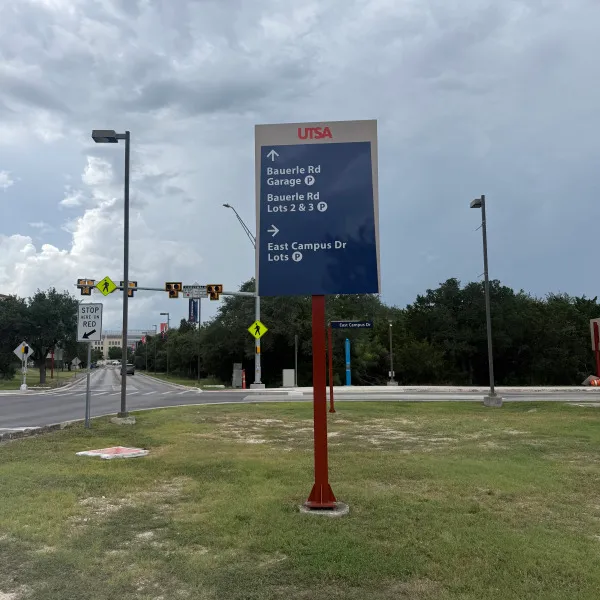 UTSA Reflective_Exterior Signs 4