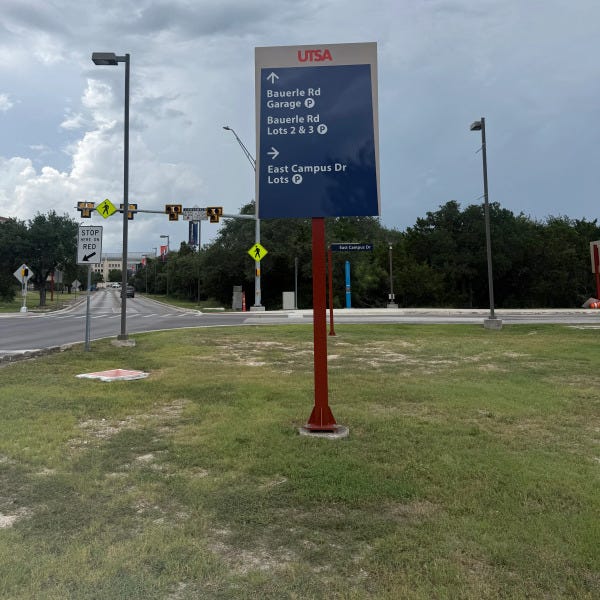 UTSA Reflective_Exterior Signs 4