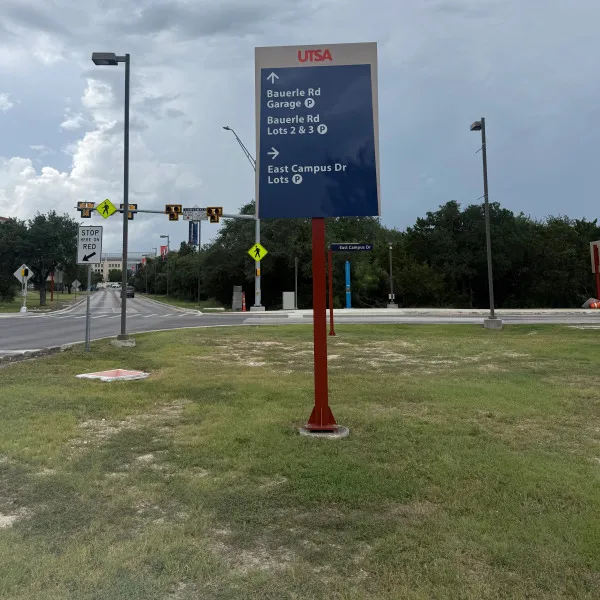UTSA Reflective_Exterior Signs 4