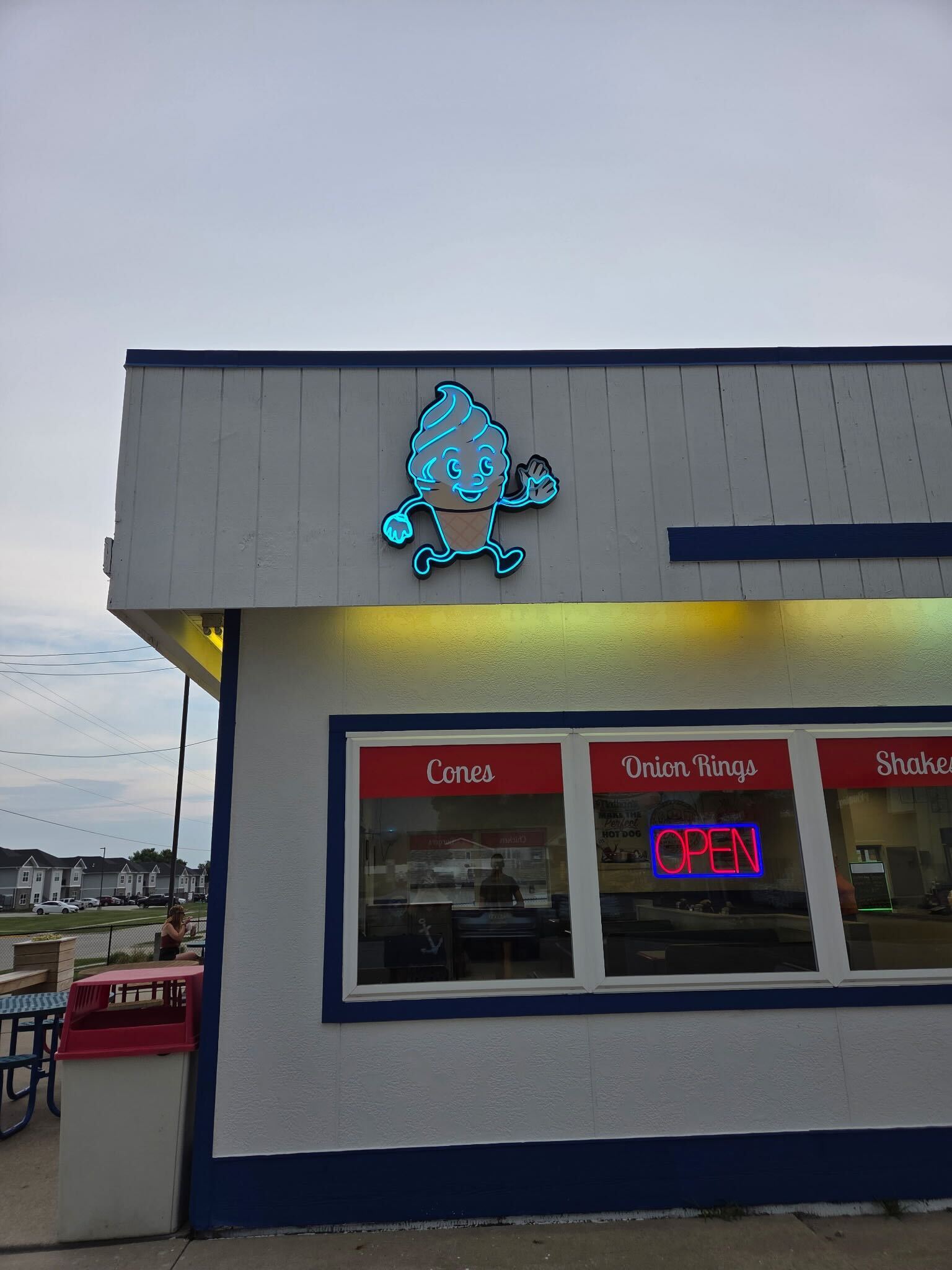 A Waving Welcome: Dotty's Ice Cream's New Animated LED Character Sign
