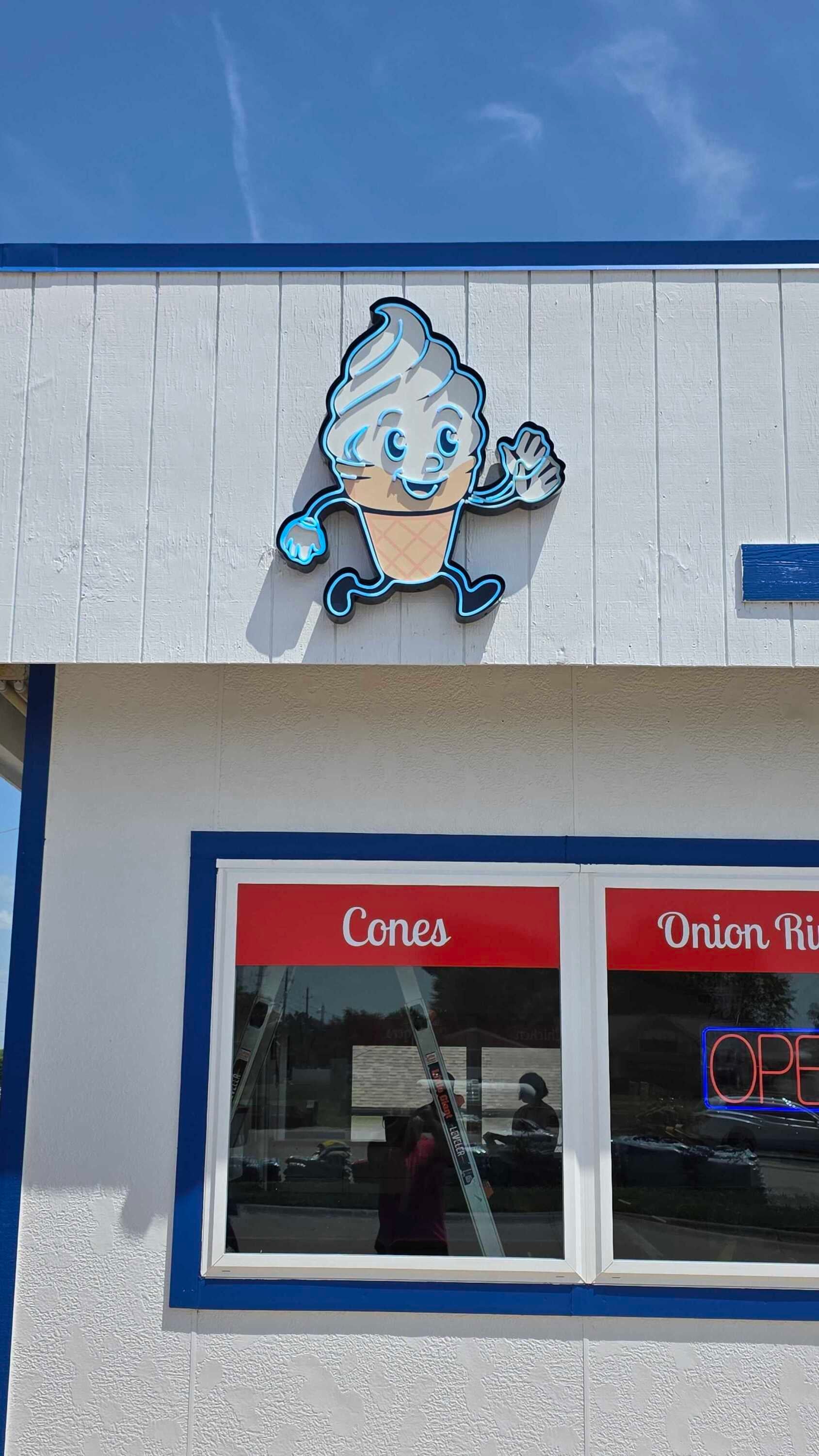 A Waving Welcome: Dotty's Ice Cream's New Animated LED Character Sign