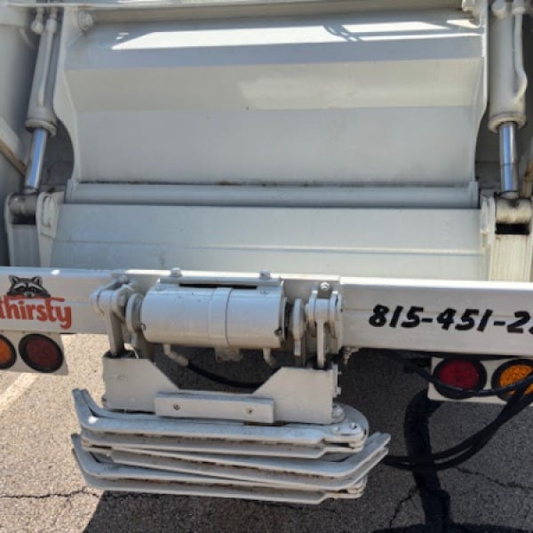 junkthirsty Rear truck graphics