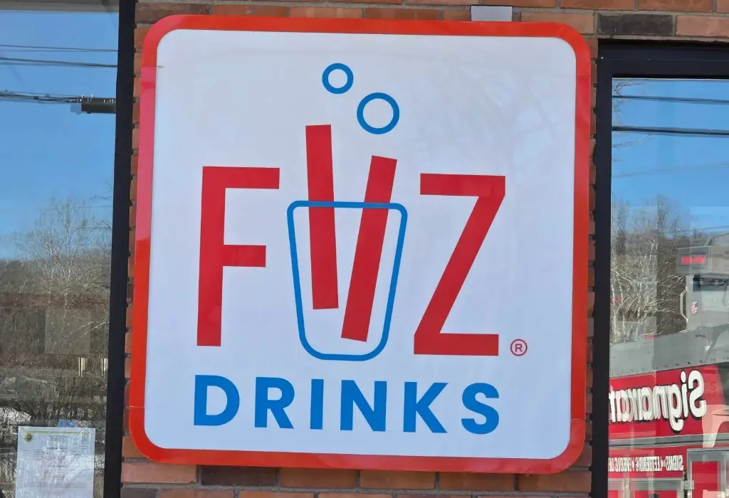 Storefront Signs in Brookfield, CT: A Visibility Checklist