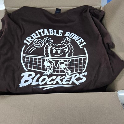 https://cdn.gorilladash.com/images/media/22088107/fully-promoted-usa-gi-associates-volleyball-tee-in-box-2-square-6a6255e088806.jpg?auto=webp&crop=1%3A1%2Csmart&width=400