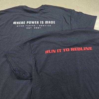 https://cdn.gorilladash.com/images/media/22088171/fully-promoted-usa-redline-powersports-tee-backs-square-6a62560718a17.jpg?auto=webp&crop=1%3A1%2Csmart&width=400