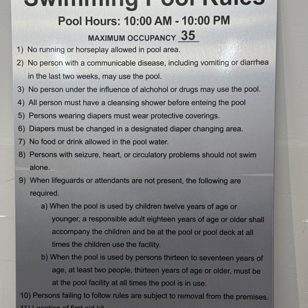 Signage solution for Ballinger Commons in Shoreline, WA