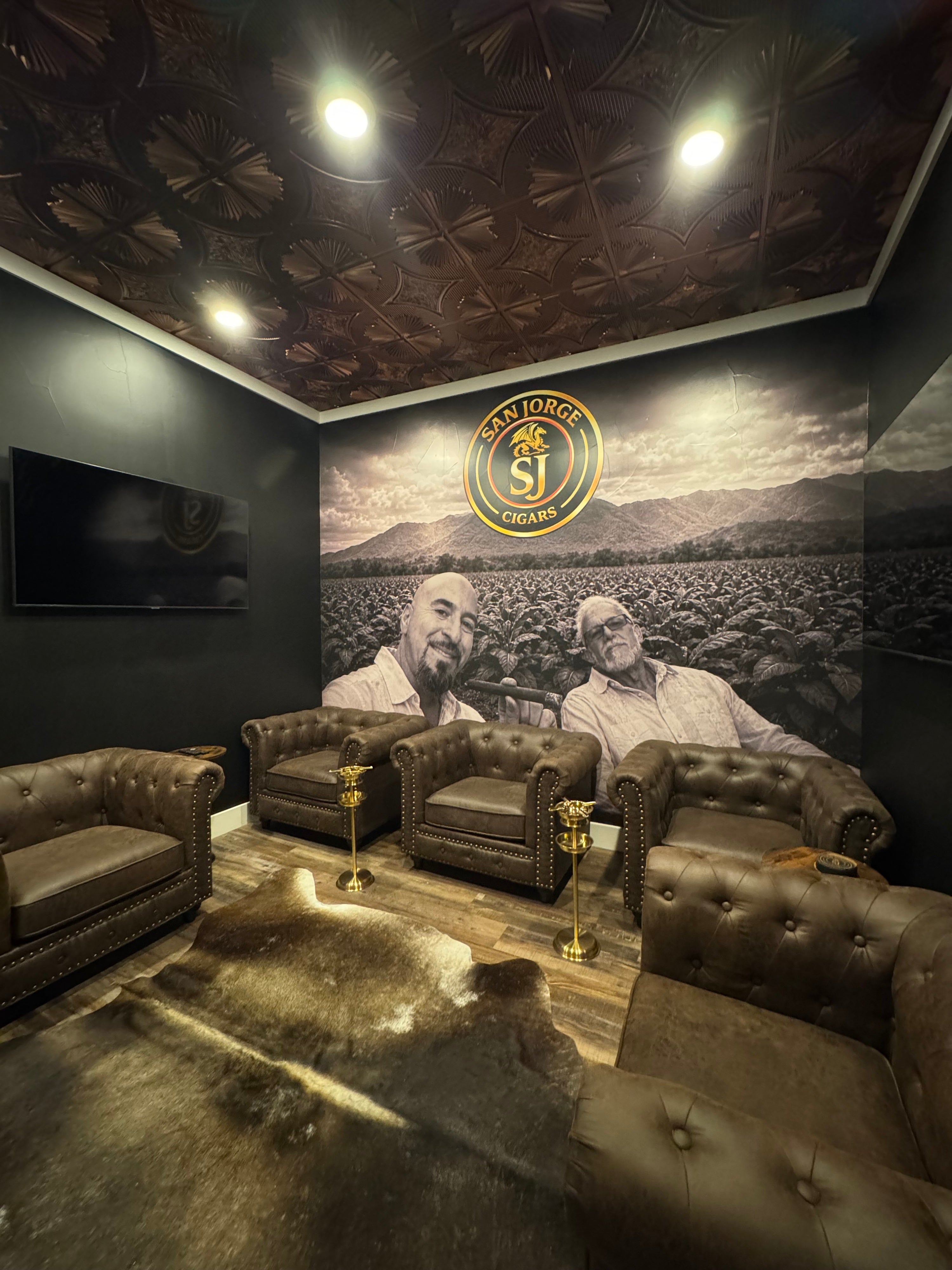Welcoming Smoky Justice to Boerne with Custom Interior Signage
