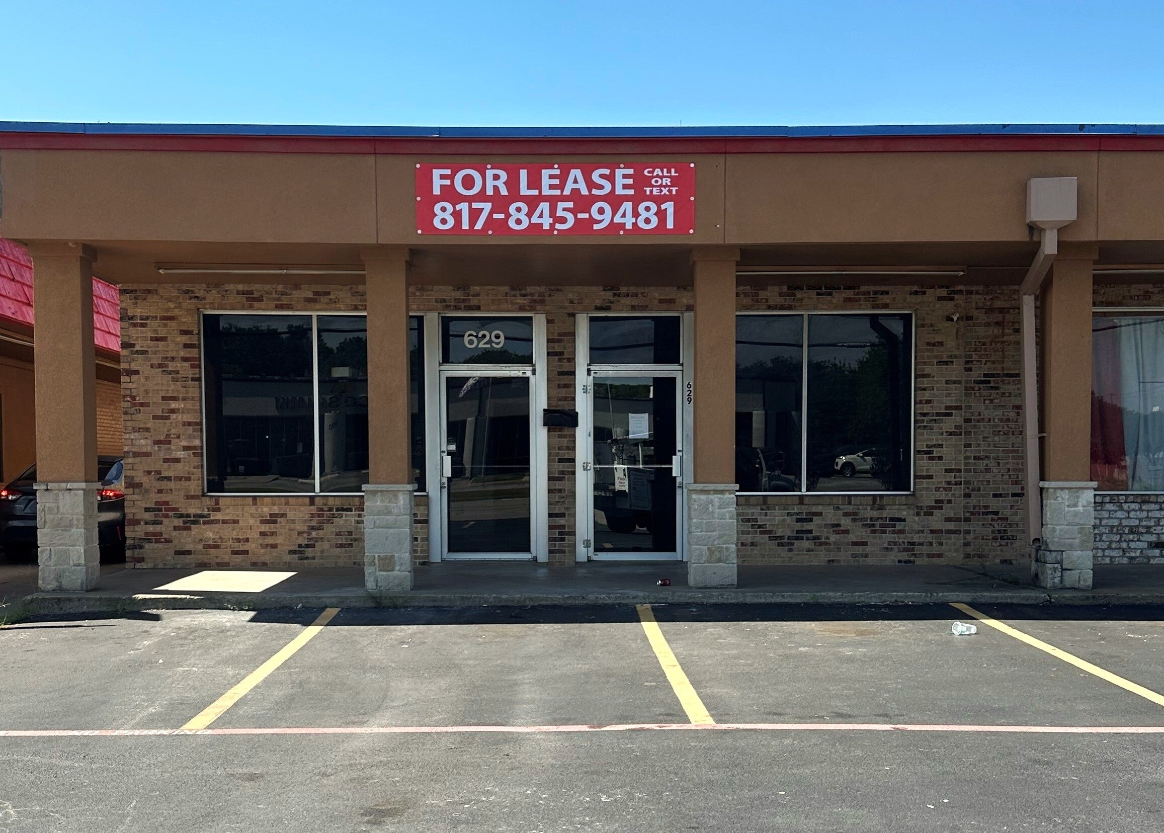 For Lease Banner done by Signarama North Fort Worth/Keller