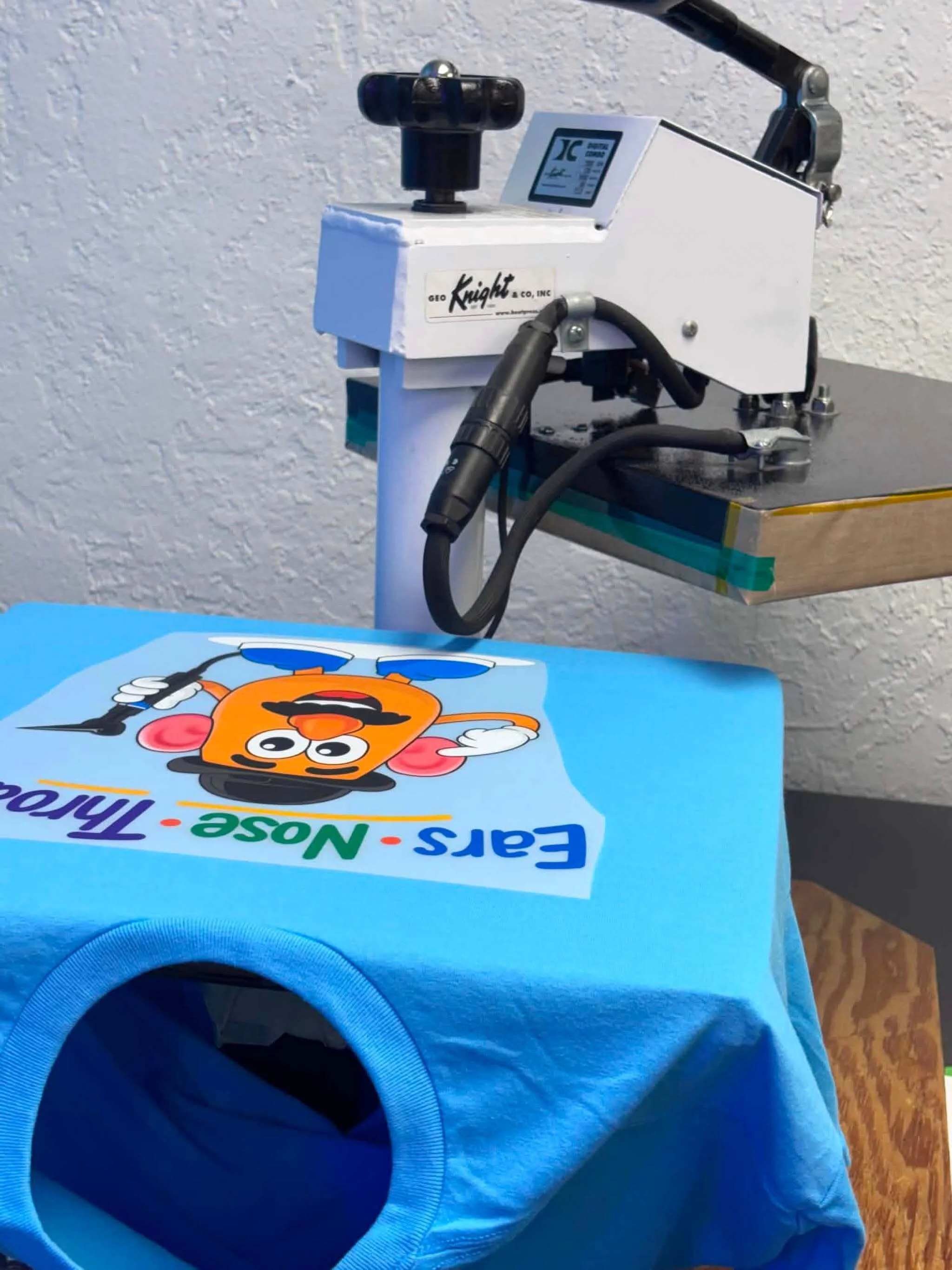 Your logo deserves to stand out!