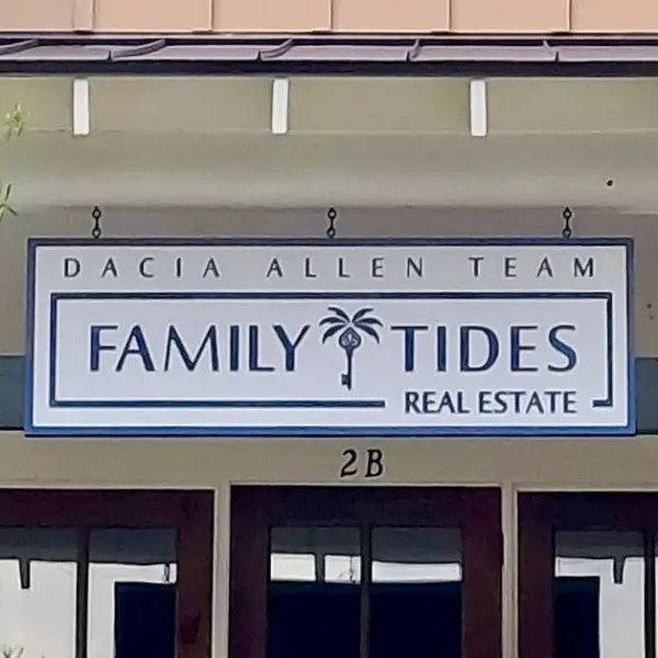 Family Tides Hanging