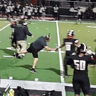 https://cdn.gorilladash.com/images/media/22120770/fully-promoted-usa-coach-jenkins-at-marion-harding-high-i-giving-back-today-square-6a6f809217416.jpeg?auto=webp&crop=1%3A1%2Csmart&width=400