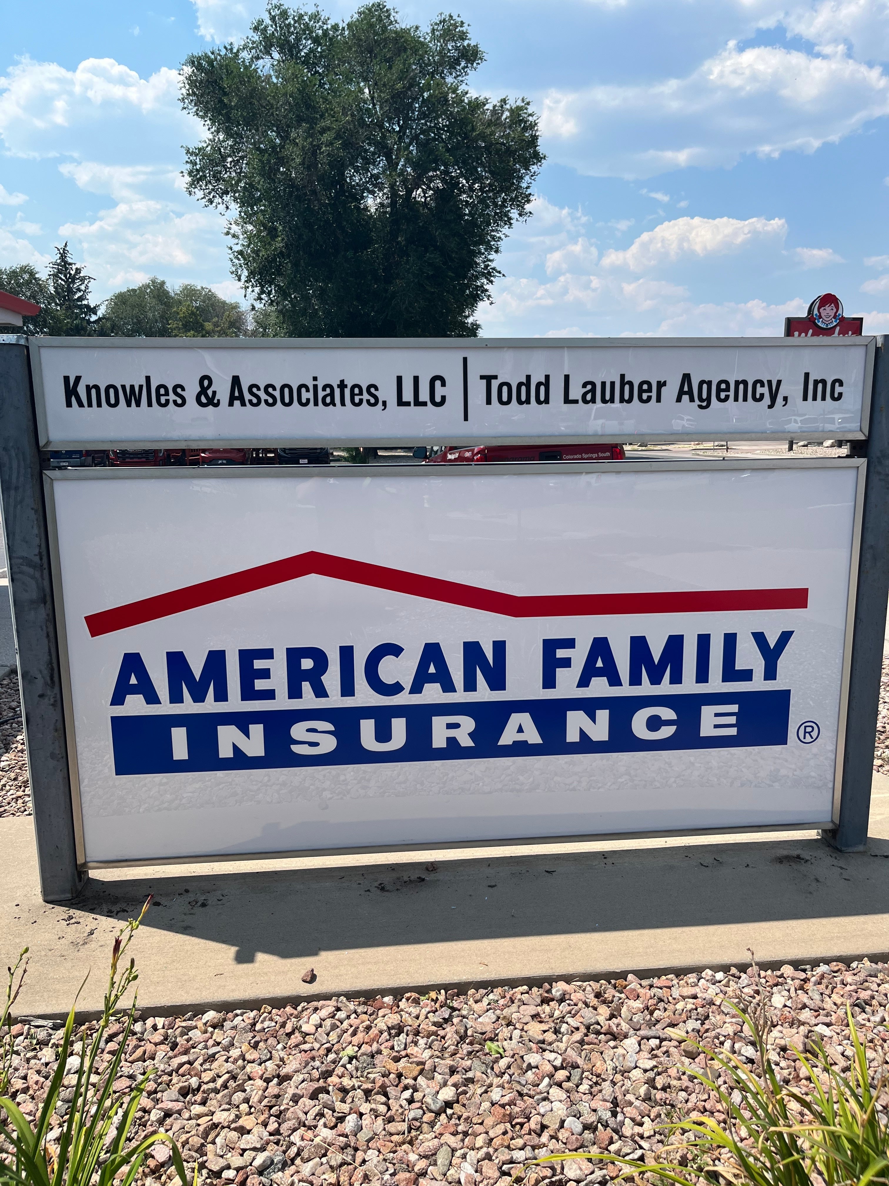 Monument Signs 101: Why a Ground-Level Sign Might Be Your Business's Best First Impression