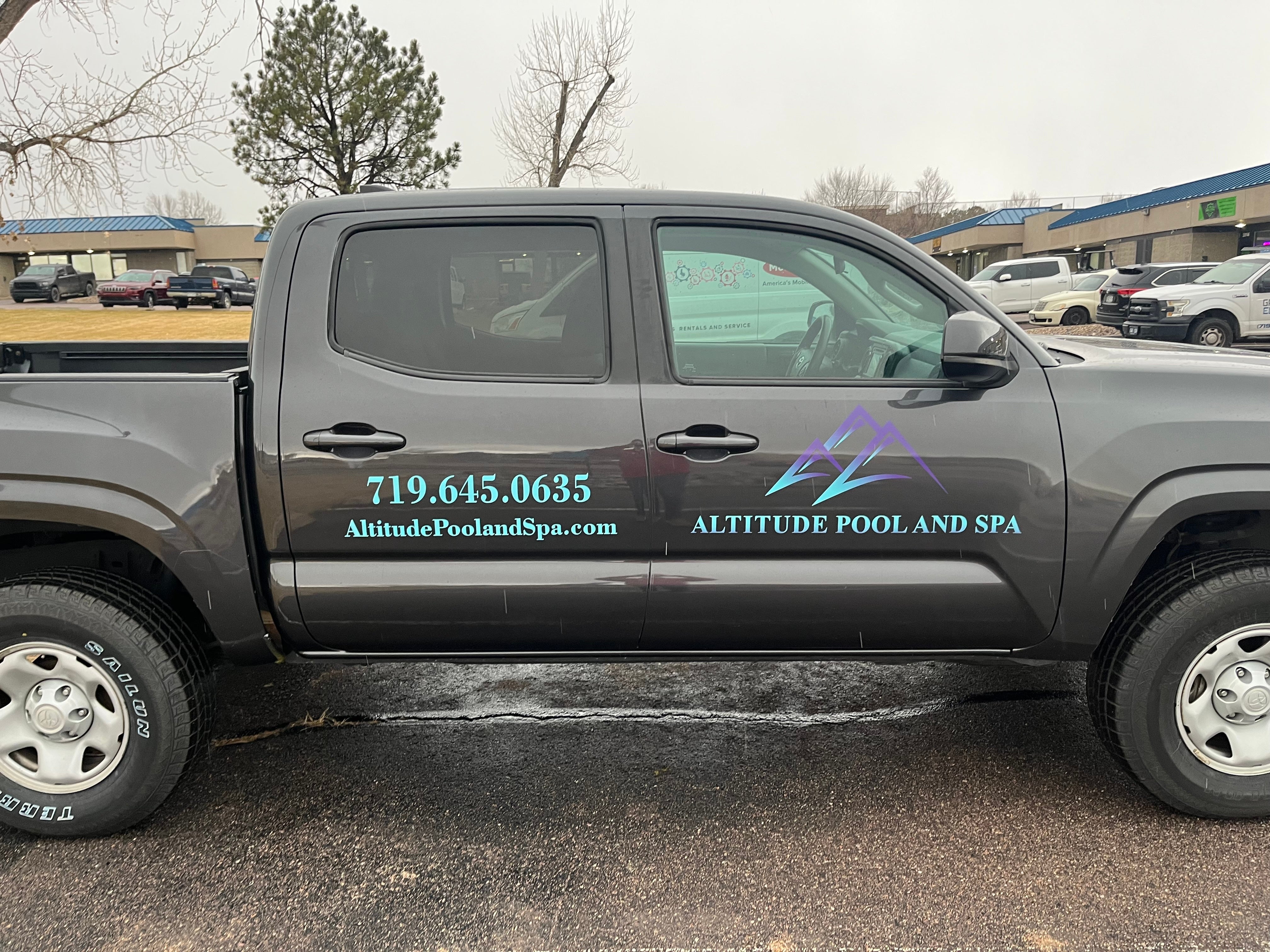 Fleet Graphics 101: Turning Your Work Trucks Into a Rolling Billboard