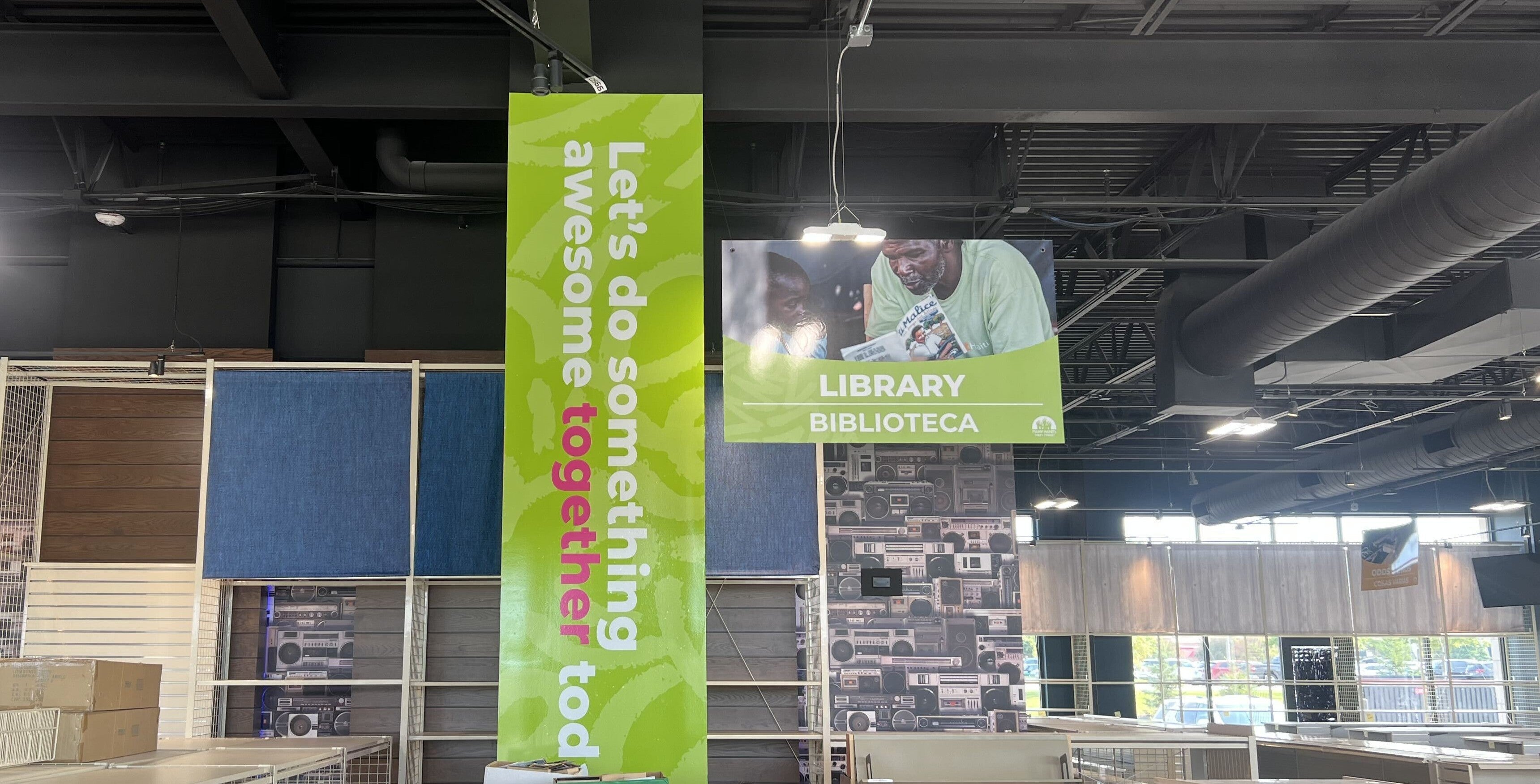 Signarama Ankeny Helps Many Hands Thrift Market Welcome Shoppers to Its New Jordan Creek Location
