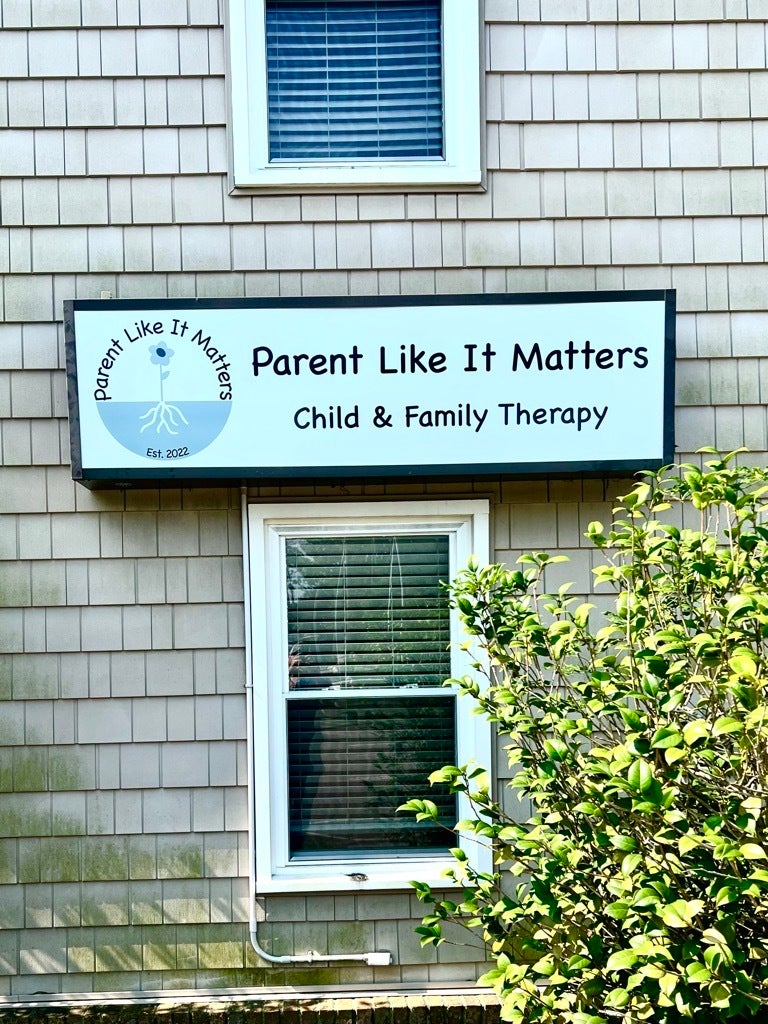 Parent Like It Matters Cabinet Sign