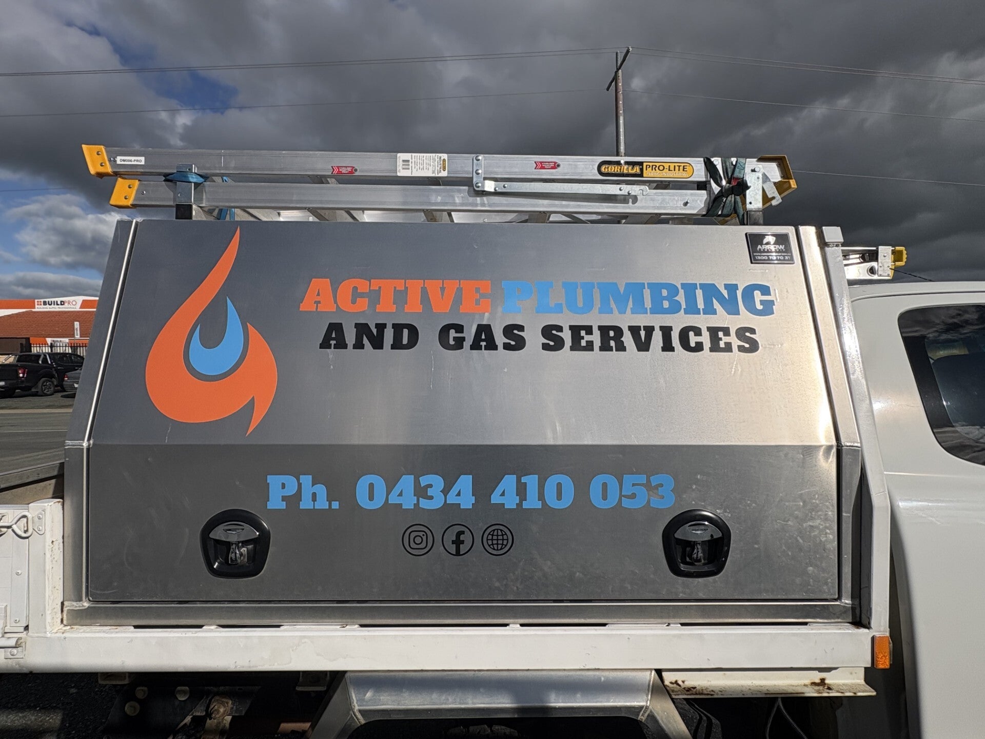 Stand Out on the Road with Professional Vehicle Lettering