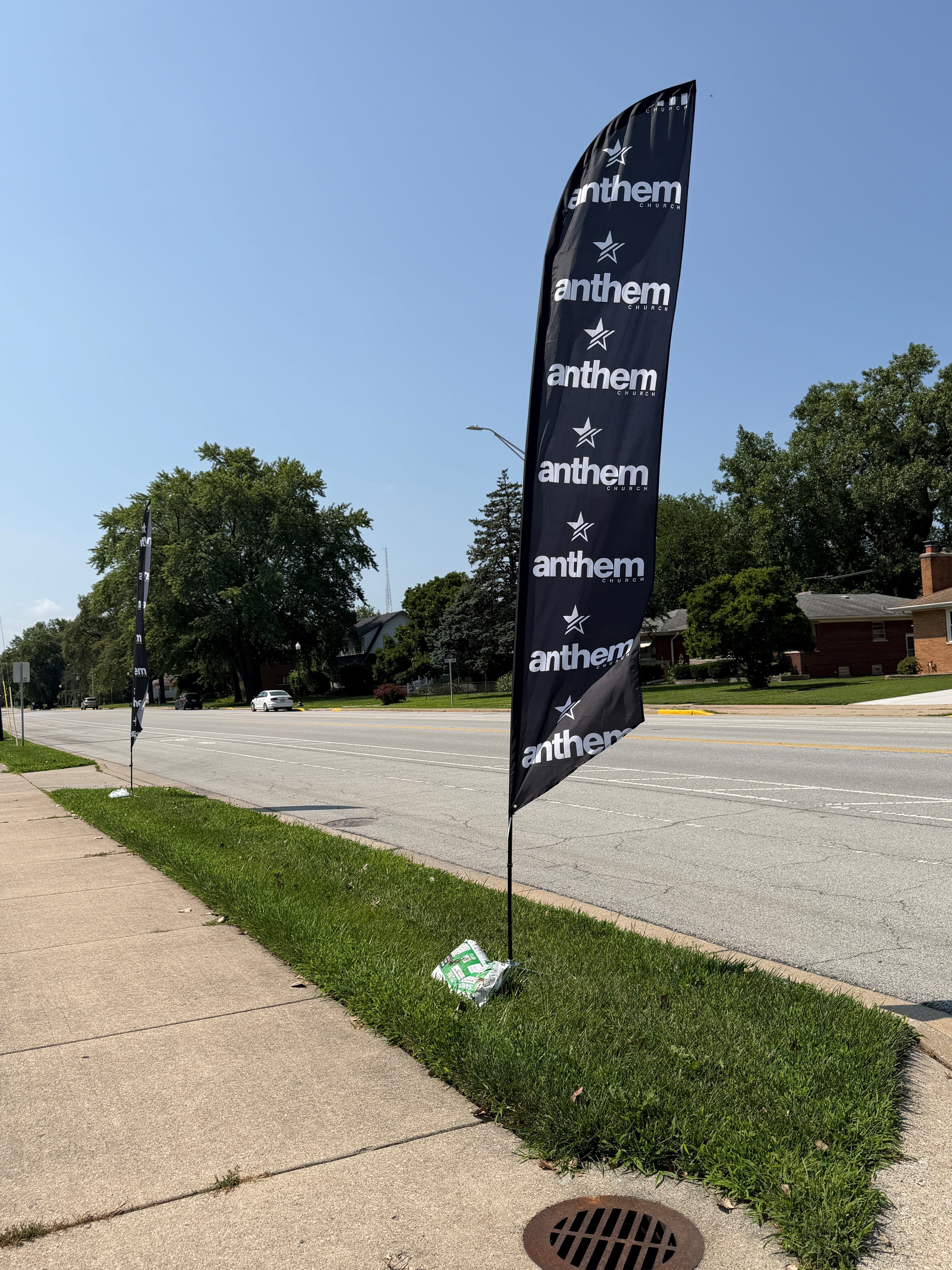 Increase your traffic with our custom Feather Flags