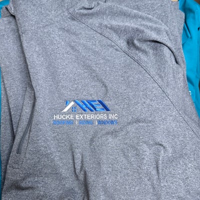 https://cdn.gorilladash.com/images/media/22156049/fully-promoted-usa-hucke-exteriors-gray-crewnecks-in-box-square-6a7de33989d69.jpg?auto=webp&crop=1%3A1%2Csmart&width=400