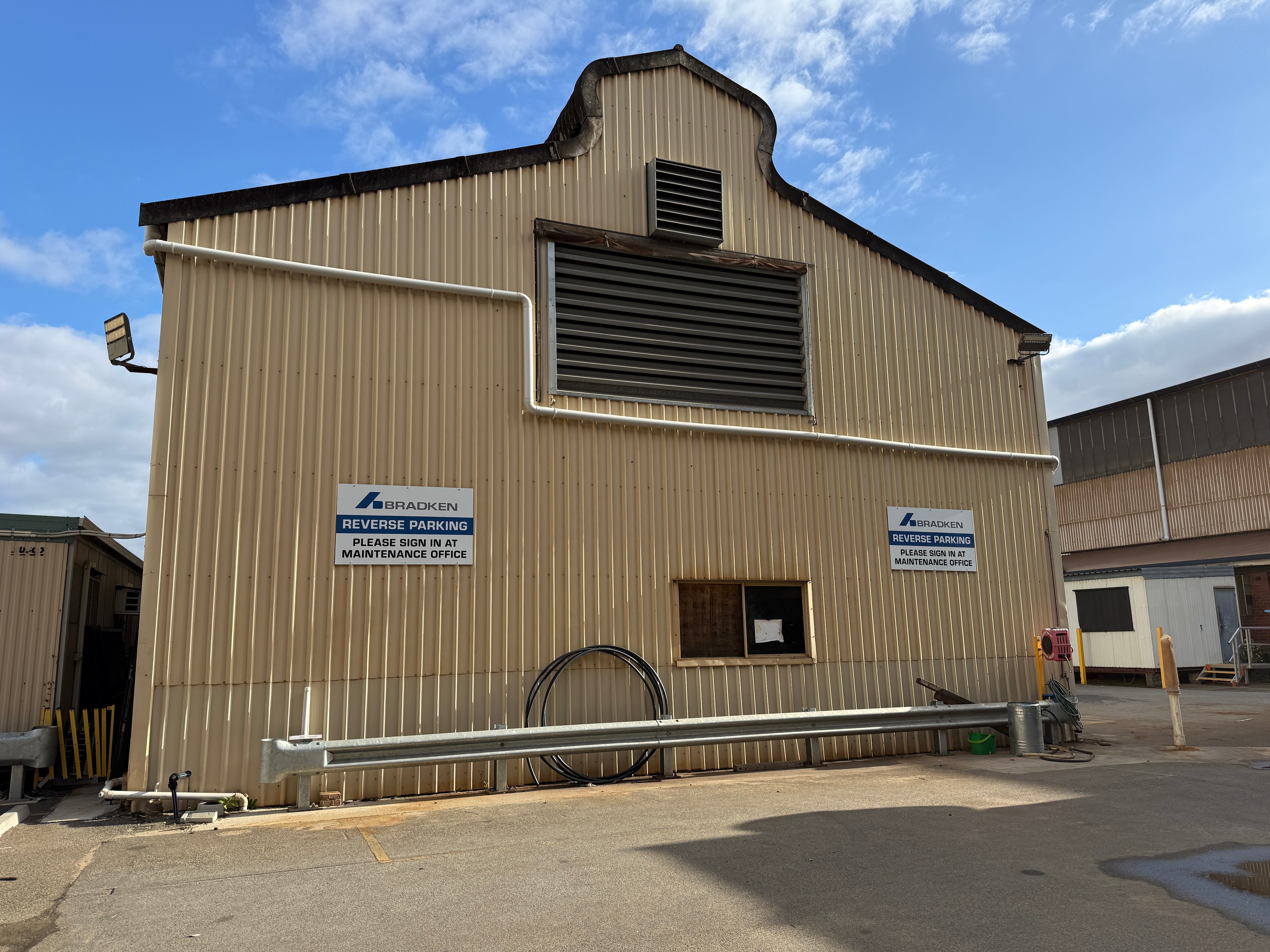 Big Signage, Bigger Impact: Delivering Large-Format Building Signage for Bradken