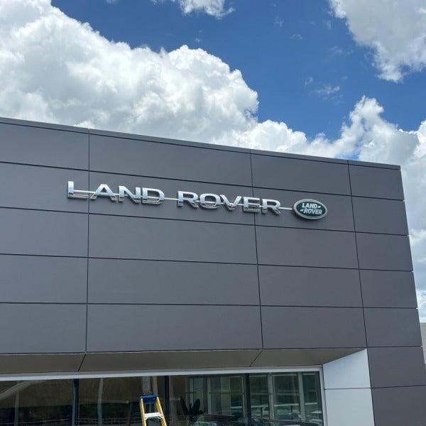 Land Rover 3