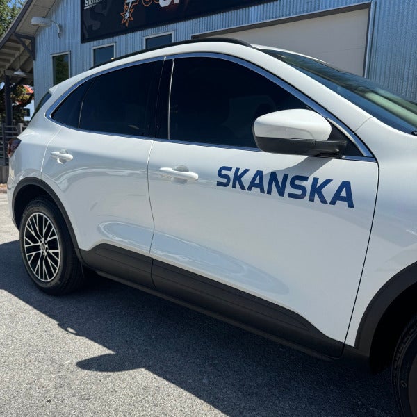 Skanska_Passenger Side_Spot Graphics