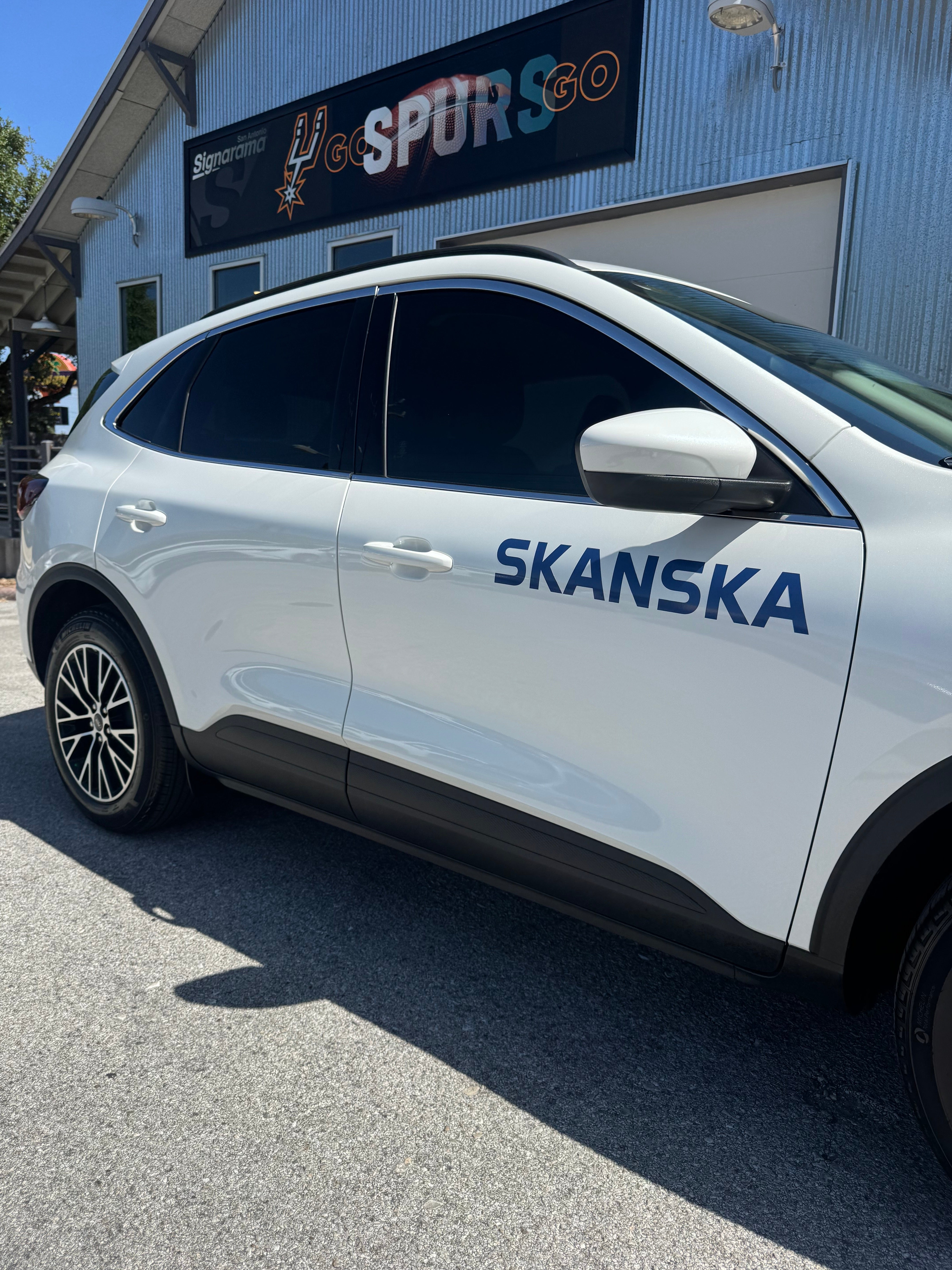 Simple Spot Graphics Make a Big Impact: Adding More Vehicles to the Skanska Fleet