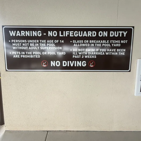 Menger_Warning No Lifeguard