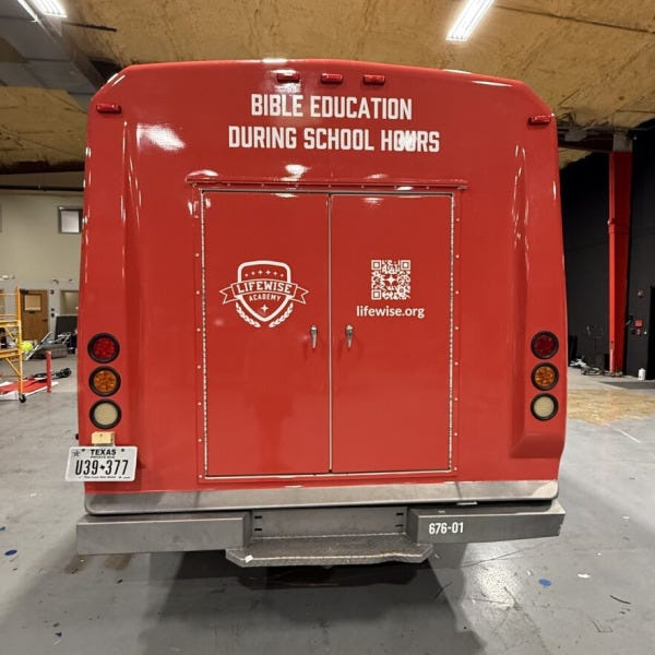 LifeWise_Rear Bus_Full Wrap