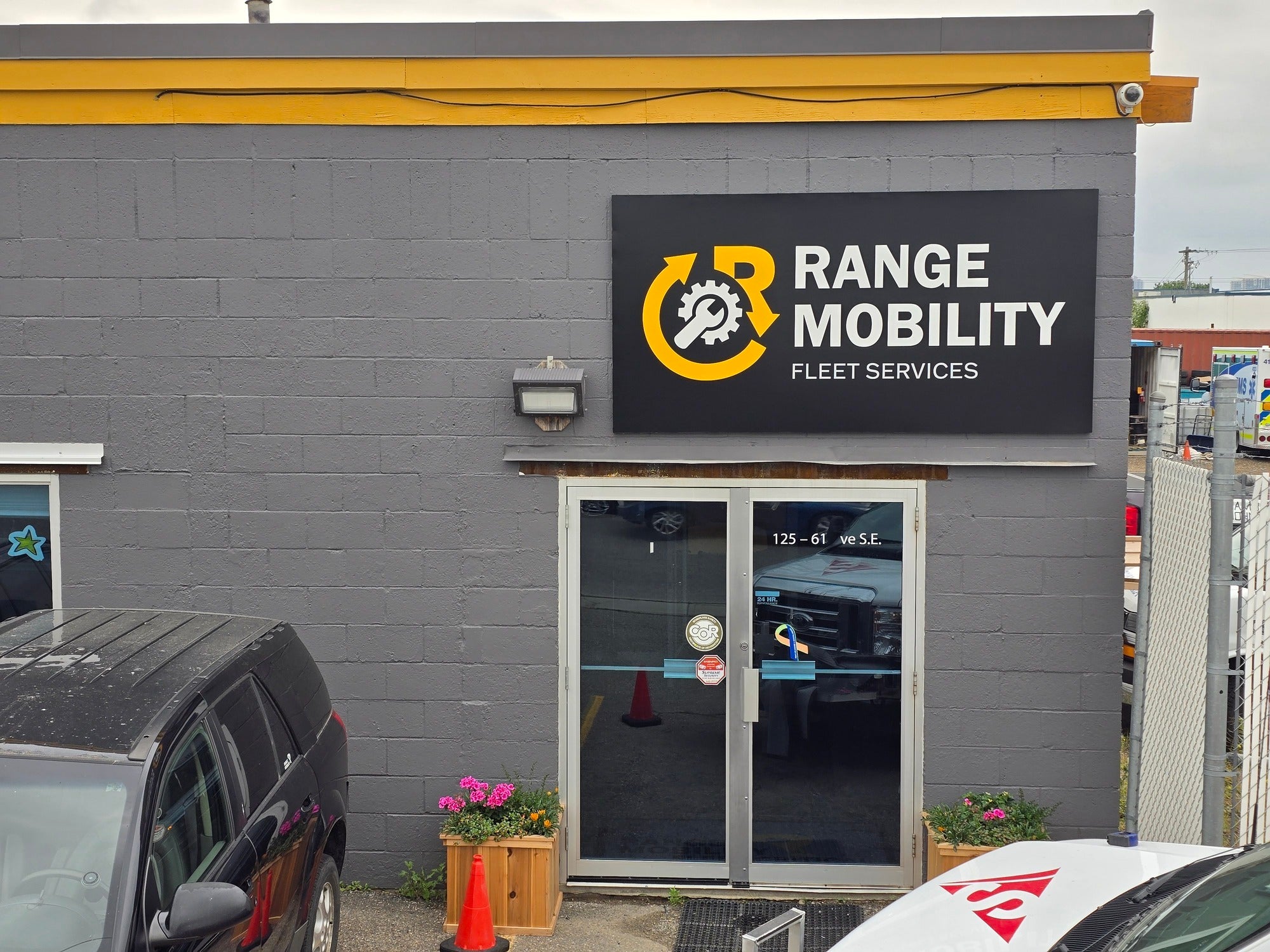 Range Mobility Storefront Sign