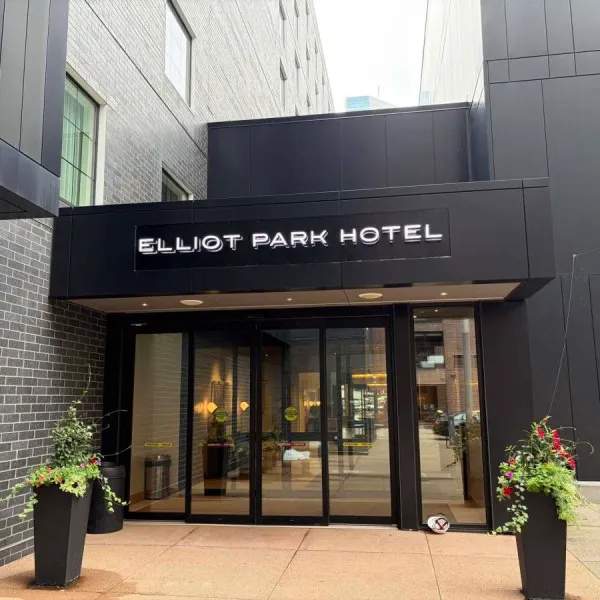 Elliot Park Hotel 3