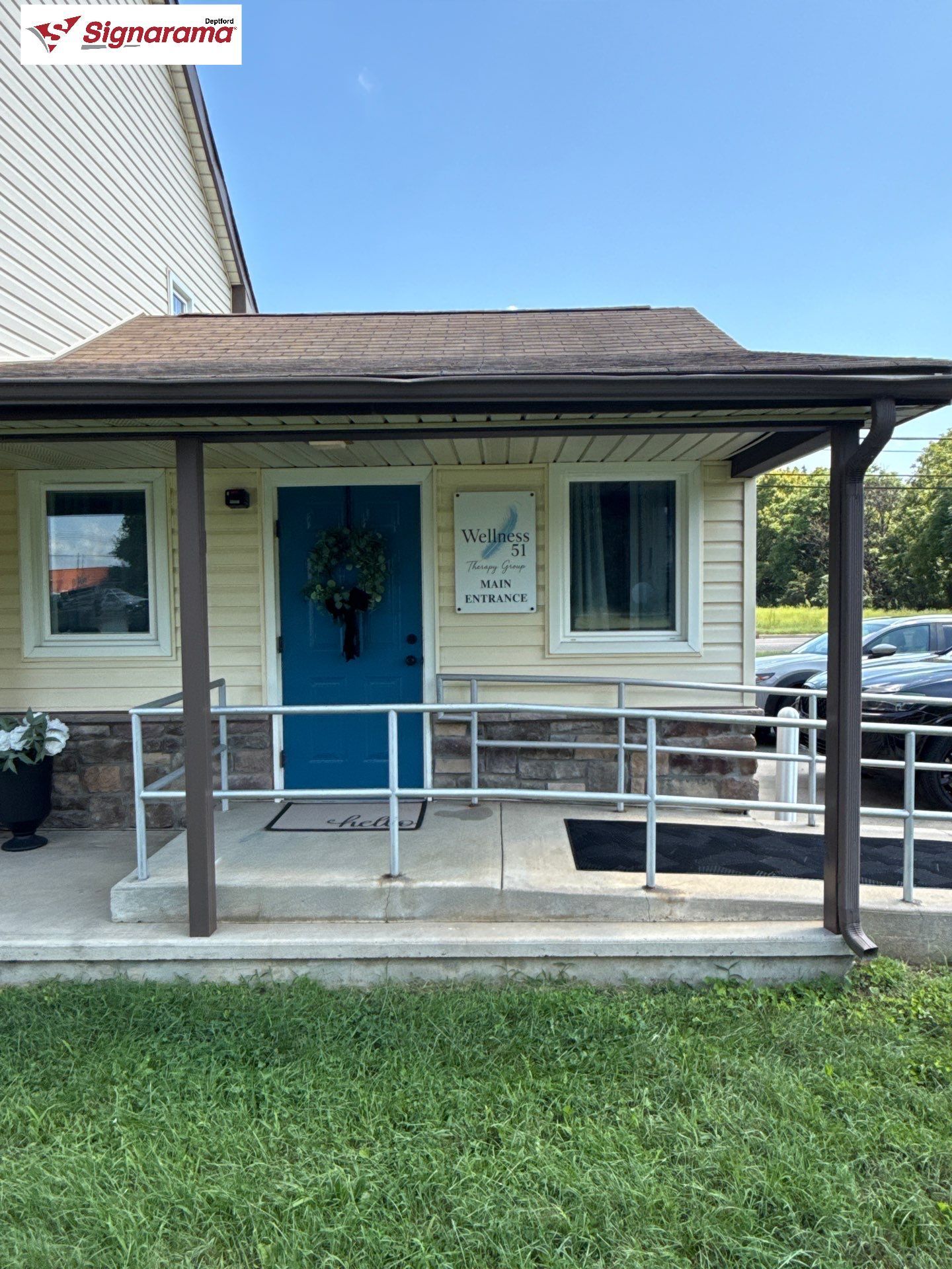 Building and business signs in Swedesboro