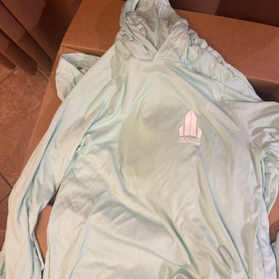 https://cdn.gorilladash.com/images/media/22216350/fully-promoted-usa-long-sleeve-tshirt-square-6a95ca2e613d2.jpeg?auto=webp&crop=1%3A1%2Csmart&width=400