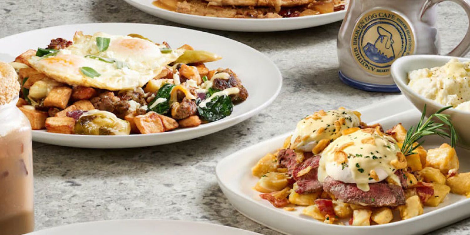 Another Broken Egg Cafe Is Serving Up Its Version of Fall Another Broken Egg Cafe Is Serving Up Its Version of Fall