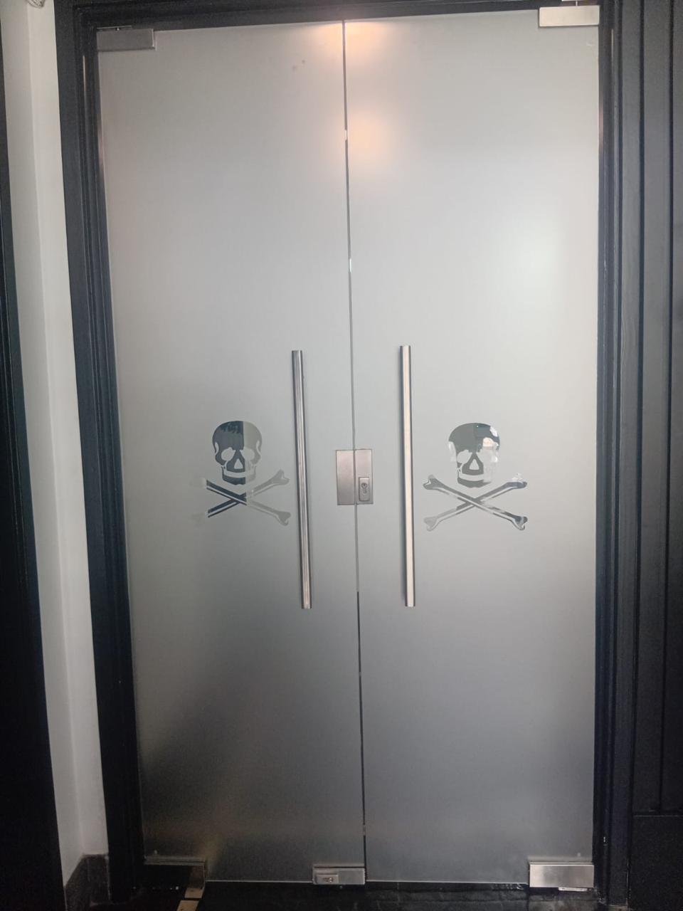 Frosting and Sandblast Graphics