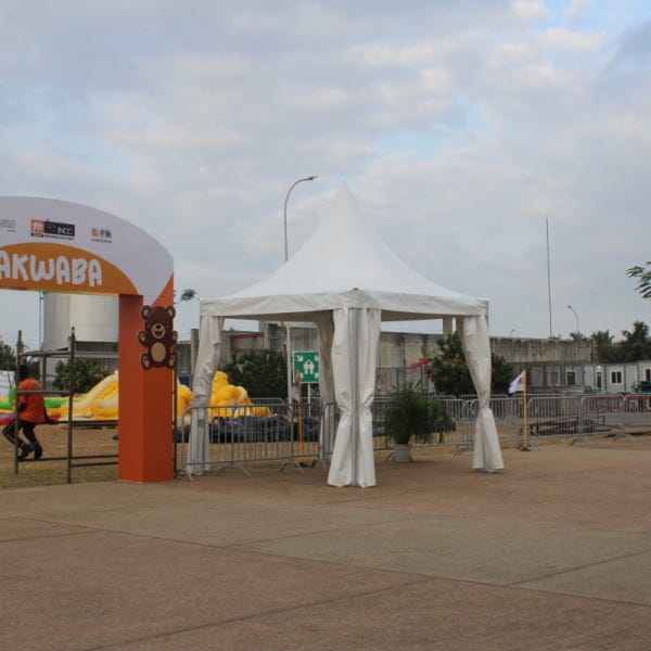 Signalétique Arche d'entrée – habillage personnalisé vynil Imprimé -JNCC 2026 - Signarama Côte d'Ivoire -Cocody Abidjan