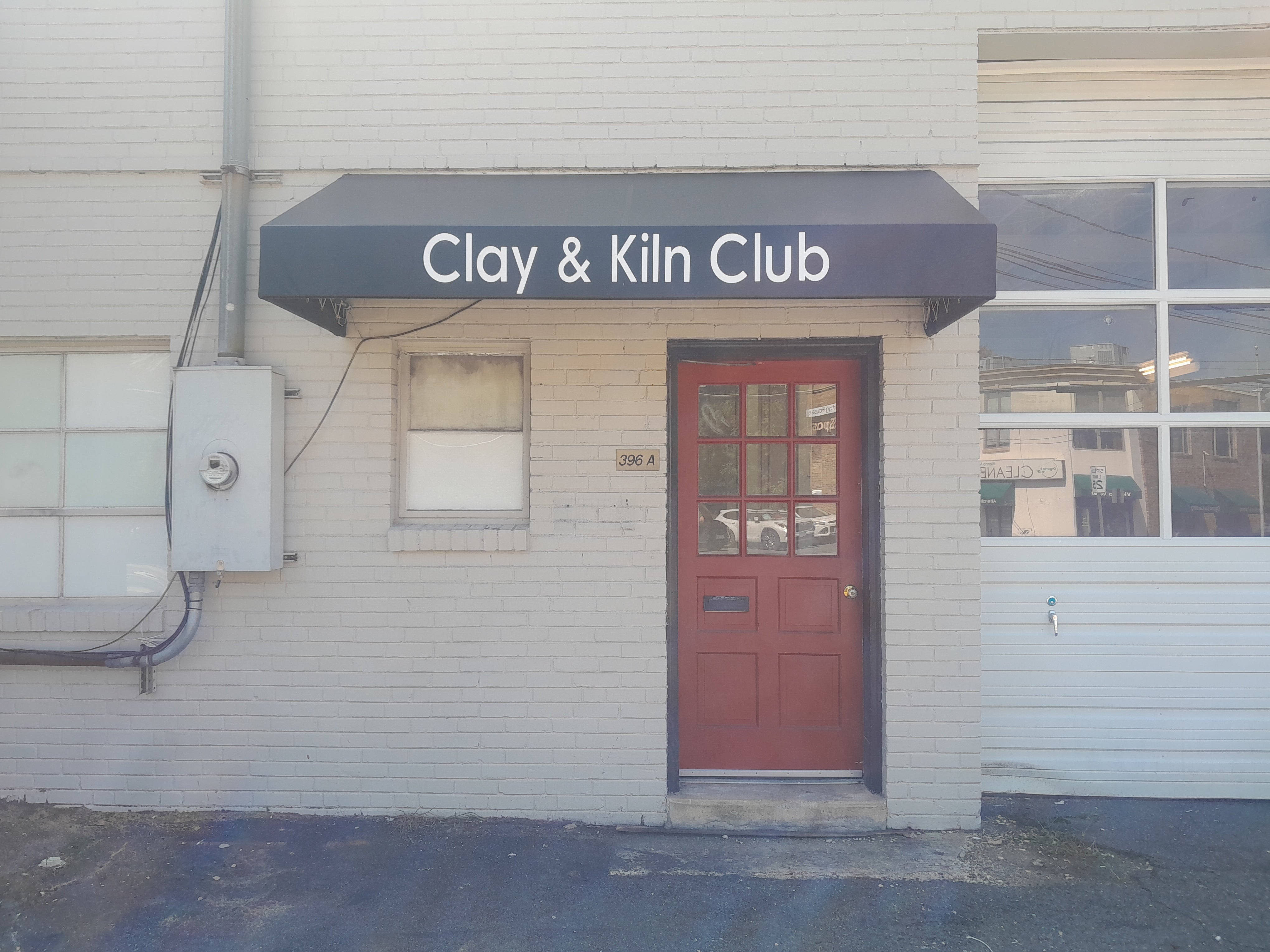 Custom Awning Sign for Clay & Kiln Club in Vienna, VA | Business Awning Signage