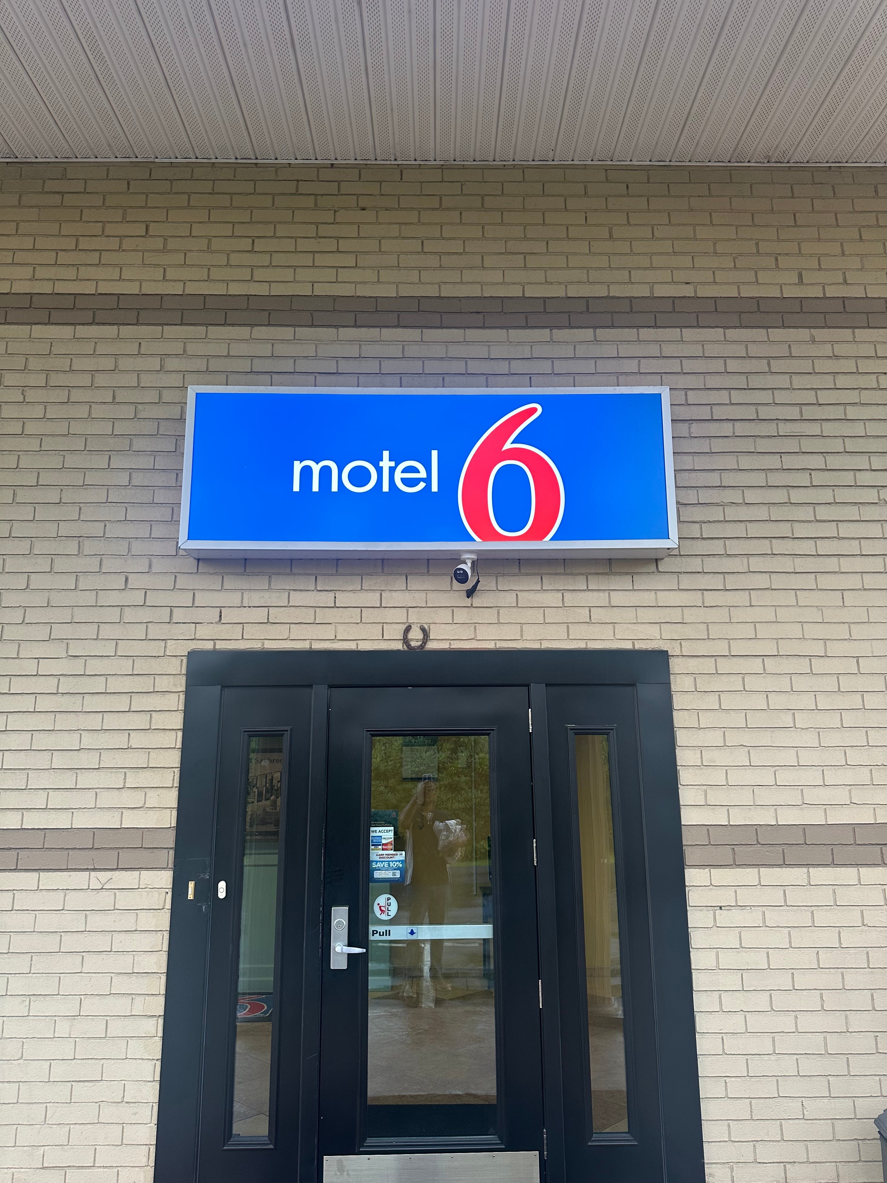 Illuminated Motel 6 Lightbox Sign Face in Old Saybrook, CT