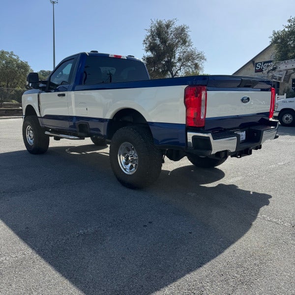 Ready to give your vehicle a new look? Let’s create something that stands out!