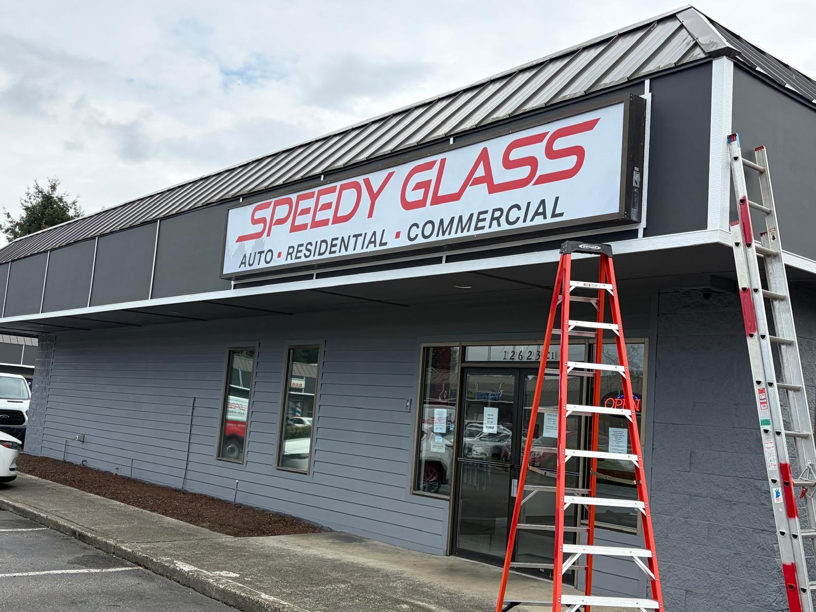 Refreshed signs for Speedy Glass in Puyallup